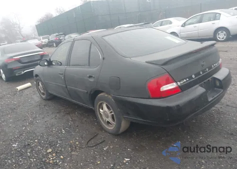 1995 Nissan Maxima Gle/Gxe/Se z USA, uszkodzony, nr VIN JN1CA21D2ST011822